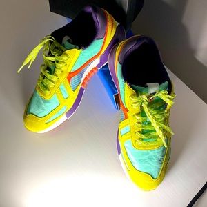 Brand new , I purchased them in Amsterdam during my vacations.You will like them